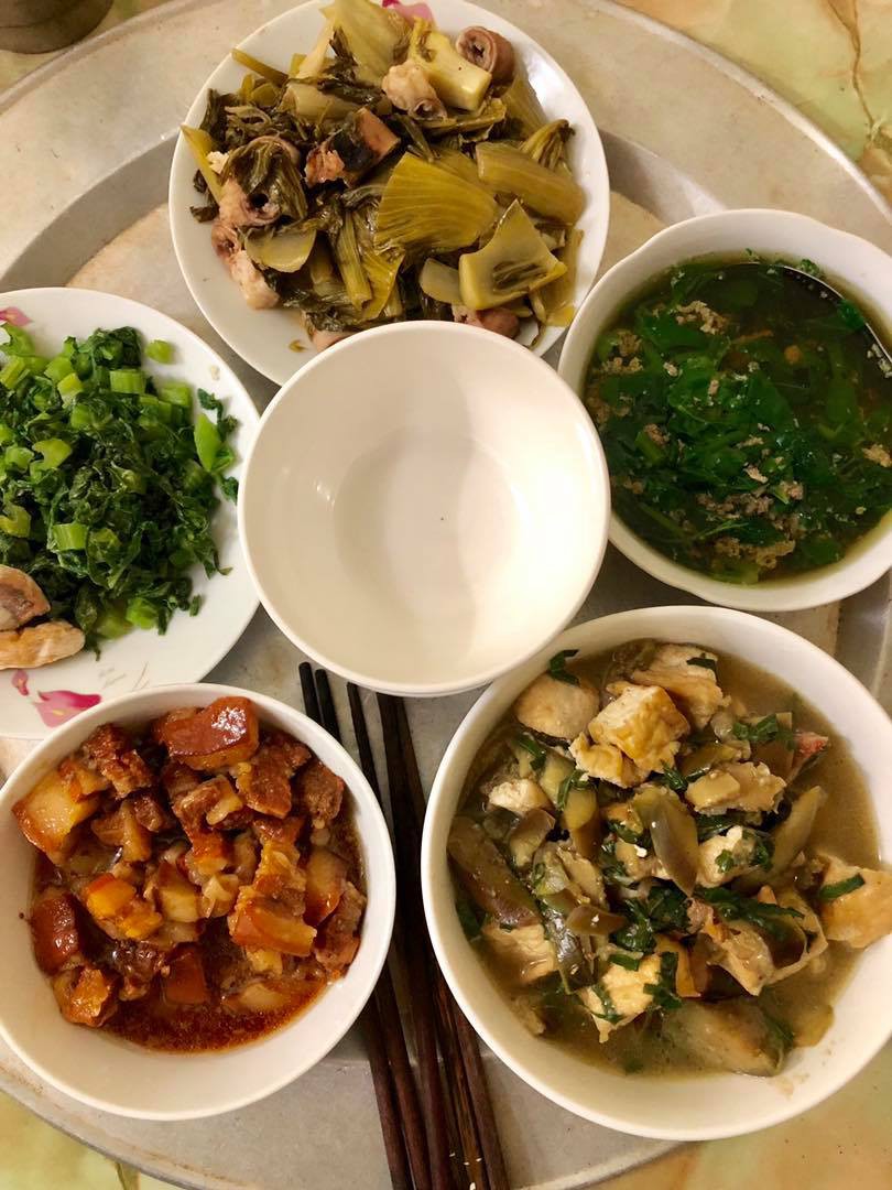 Nàng dâu trẻ than vãn bị bố chồng chê nấu ăn như cho lợn, nằng nặc đòi đưa tiền tự đi chợ nhưng mới lên 3 tuần đã tiêu hết 4 triệu - Ảnh 2.