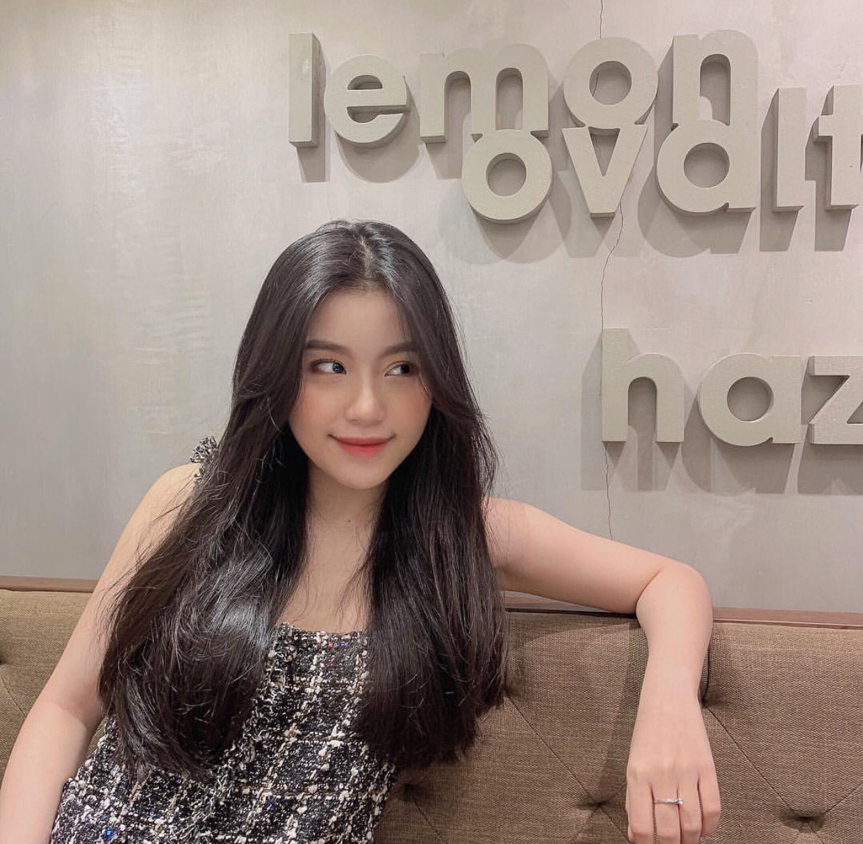 Làm quen với hội bạn thân mới nổi trên Youtube: Đều là beauty blogger, trong đó có 2 nhân vật vô cùng đặc biệt - Ảnh 8. Làm quen với hội bạn thân mới nổi trên Youtube: Đều là beauty blogger, trong đó có 2 nhân vật vô cùng đặc biệt - Ảnh 8.