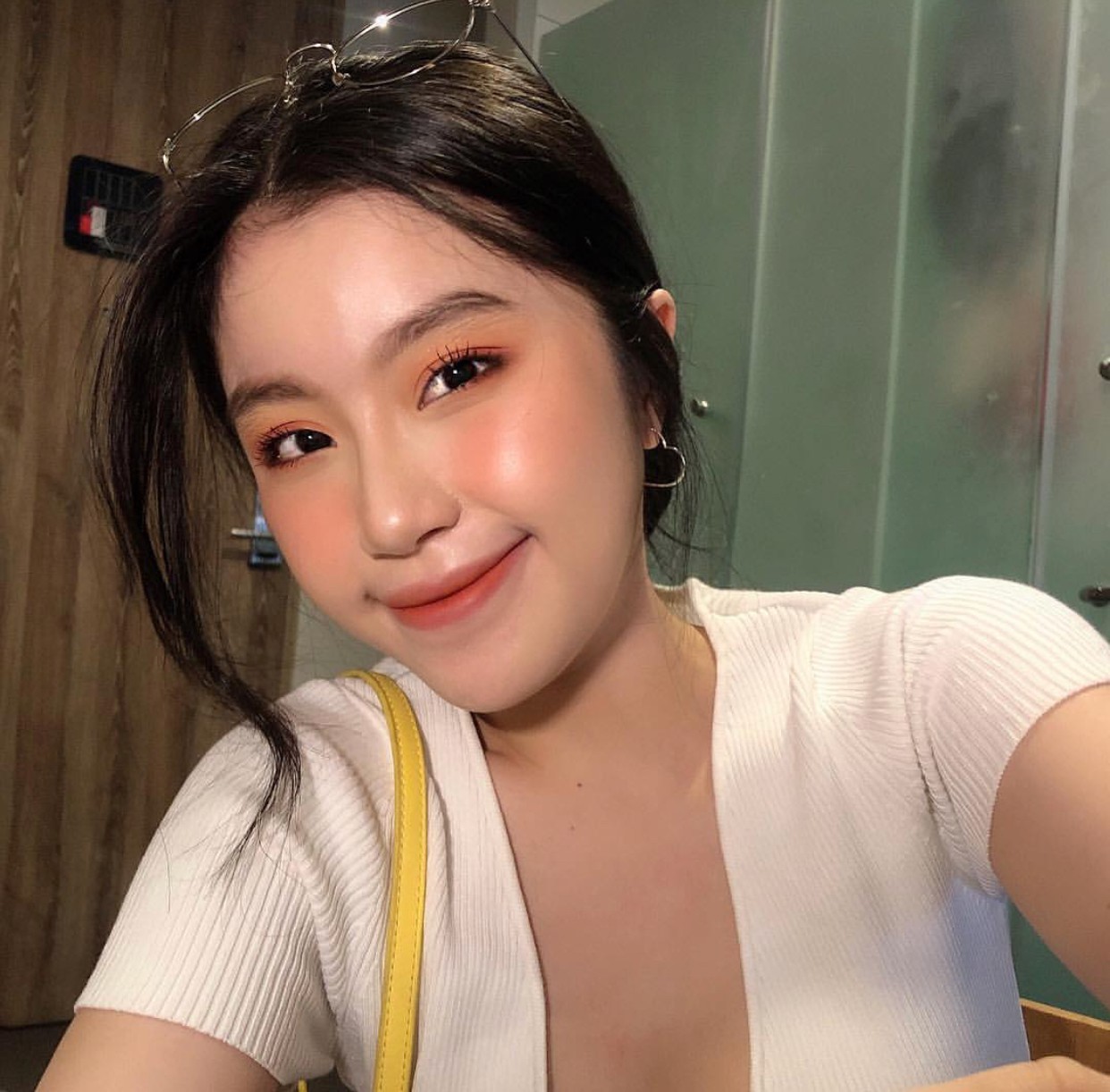 Làm quen với hội bạn thân mới nổi trên Youtube: Đều là beauty blogger, trong đó có 2 nhân vật vô cùng đặc biệt - Ảnh 9. Làm quen với hội bạn thân mới nổi trên Youtube: Đều là beauty blogger, trong đó có 2 nhân vật vô cùng đặc biệt - Ảnh 9.