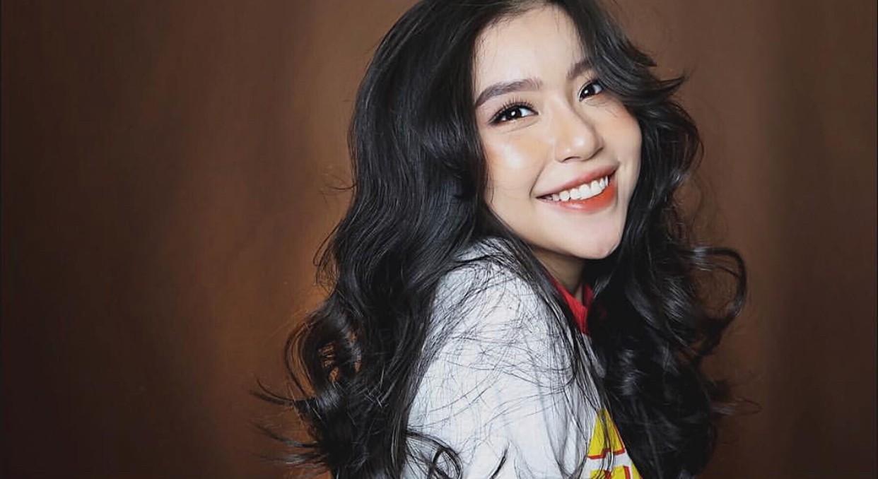 Làm quen với hội bạn thân mới nổi trên Youtube: Đều là beauty blogger, trong đó có 2 nhân vật vô cùng đặc biệt - Ảnh 11. Làm quen với hội bạn thân mới nổi trên Youtube: Đều là beauty blogger, trong đó có 2 nhân vật vô cùng đặc biệt - Ảnh 11.
