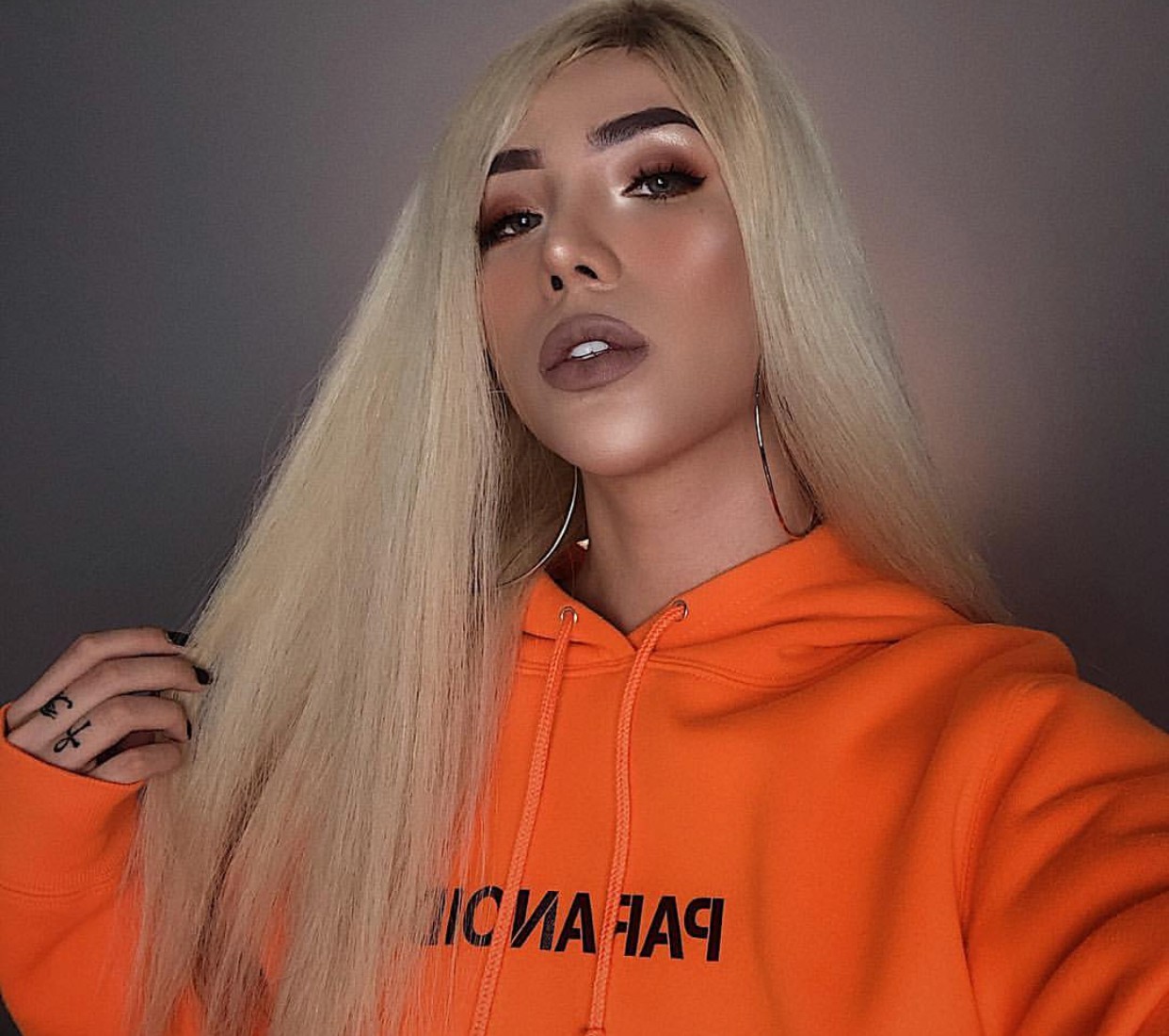 Làm quen với hội bạn thân mới nổi trên Youtube: Đều là beauty blogger, trong đó có 2 nhân vật vô cùng đặc biệt - Ảnh 23. Làm quen với hội bạn thân mới nổi trên Youtube: Đều là beauty blogger, trong đó có 2 nhân vật vô cùng đặc biệt - Ảnh 23.