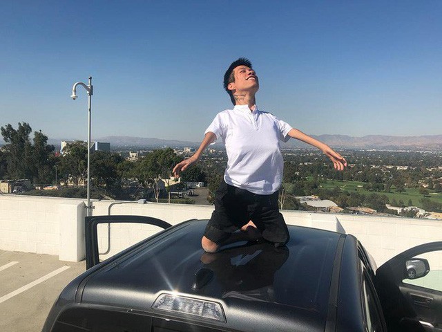 Người Việt Nam đầu tiên được vinh danh trên Đại lộ Danh vọng Hollywood là ai? - Ảnh 3. Người Việt Nam đầu tiên được vinh danh trên Đại lộ Danh vọng Hollywood là ai? - Ảnh 3.