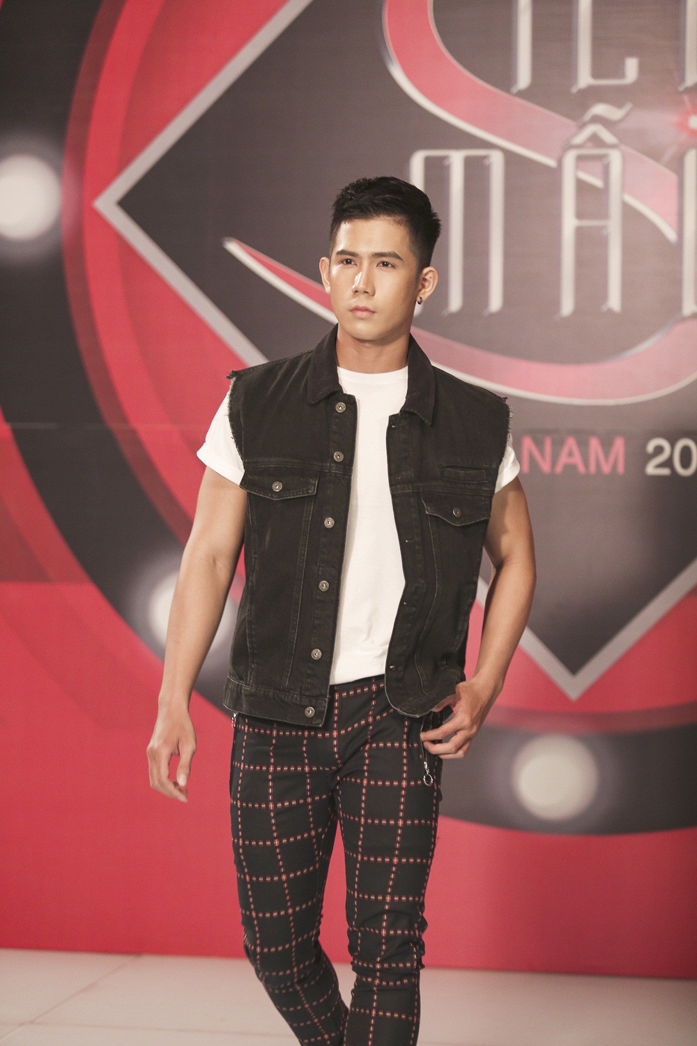 D&agrave;n trai xinh g&aacute;i đẹp trong MV top 1 trending của Hương Giang bước ra từ c&aacute;c TV Show n&agrave;o? - Ảnh 11.