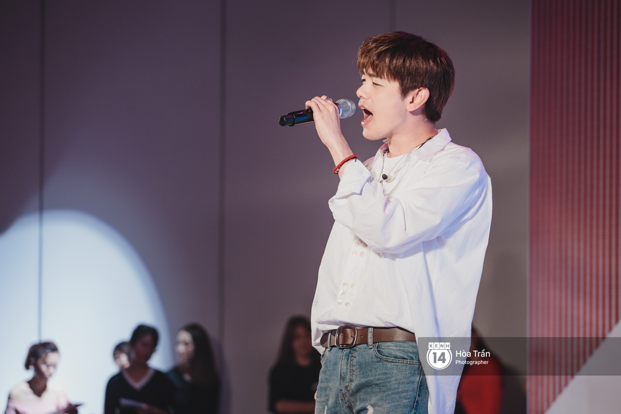 Phỏng vấn độc quyền ca sĩ Hàn - Eric Nam: Chia sẻ về thành công toàn cầu của BTS và ấn tượng với âm nhạc của một ca sĩ Việt Nam là... - Ảnh 9. Phỏng vấn độc quyền ca sĩ Hàn - Eric Nam: Chia sẻ về thành công toàn cầu của BTS và ấn tượng với âm nhạc của một ca sĩ Việt Nam là... - Ảnh 9.