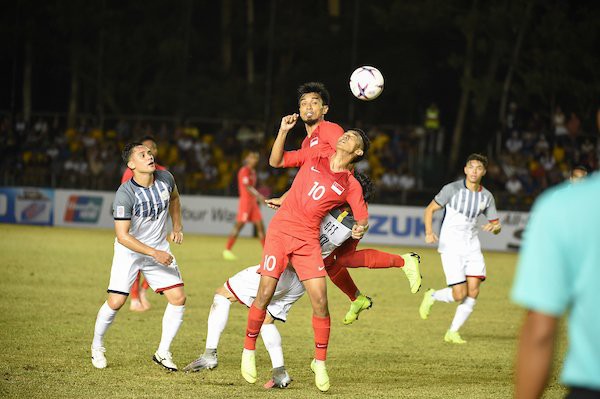 Thủ môn đẳng cấp Ngoại hạng Anh giúp Philippines hạ Singapore ở trận ra quân AFF Cup 2018 - Ảnh 2.