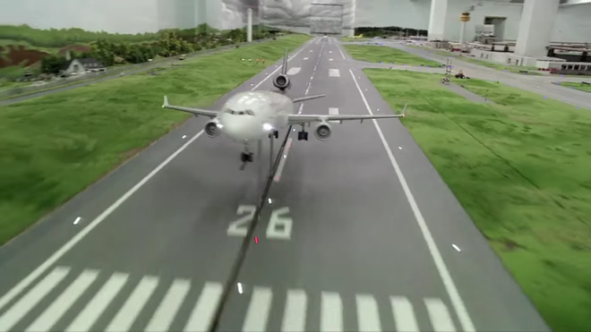 Google chế tạo xe Street View thu nhỏ, giúp chúng ta tham quan bên trong mô hình lớn nhất thế giới - Ảnh 43.