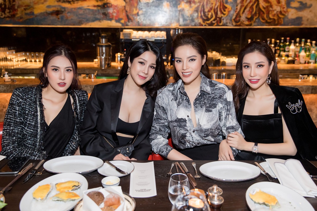 Diệp Lâm Anh trốn con, cùng hội bạn thân toàn mỹ nhân đến chúc mừng sinh nhật Kỳ Duyên tròn 22 tuổi - Ảnh 10.