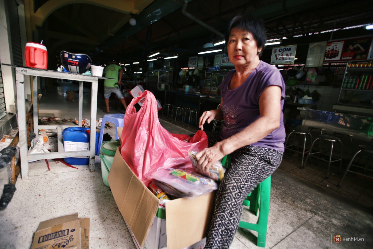 Cảnh buôn bán sầm uất trở lại của chợ Lớn gần 100 tuổi ở Sài Gòn sau 2 năm tạm ngưng sửa chữa - Ảnh 14. Cảnh buôn bán sầm uất trở lại của chợ Lớn gần 100 tuổi ở Sài Gòn sau 2 năm tạm ngưng sửa chữa - Ảnh 14.