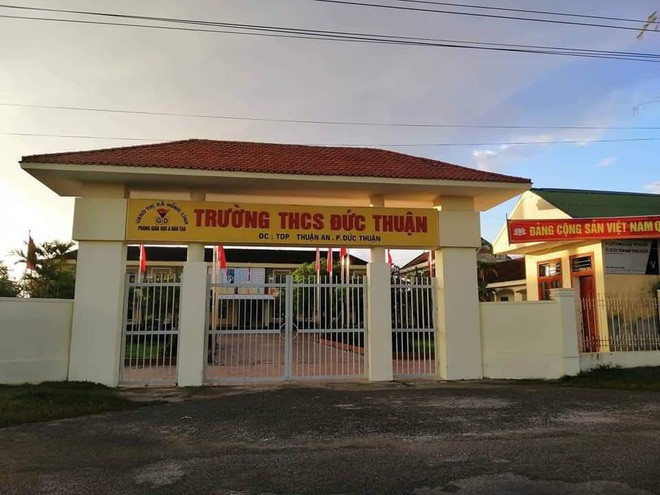 H&agrave; Tĩnh: Học sinh lớp 9 bị 2 người lạ lao v&agrave;o đ&aacute;nh tới tấp tại h&agrave;nh lang - Ảnh 2.