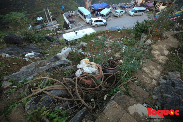 H&agrave; Giang: Những h&igrave;nh ảnh nhức mắt tr&ecirc;n đỉnh thi&ecirc;ng M&atilde; P&iacute; L&egrave;ng - Ảnh 10.
