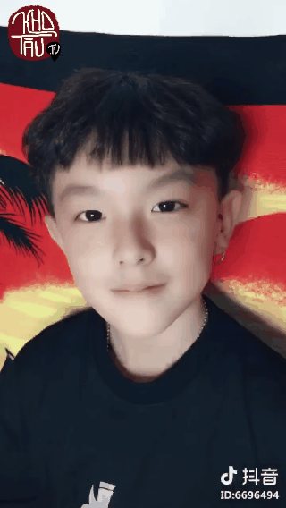 Soái ca nhí được ví như thủ lĩnh F4, khiến các chị rần rần em ơi lớn nhanh chị chờ đấy! - Ảnh 4. Soái ca nhí được ví như thủ lĩnh F4, khiến các chị rần rần em ơi lớn nhanh chị chờ đấy! - Ảnh 4.