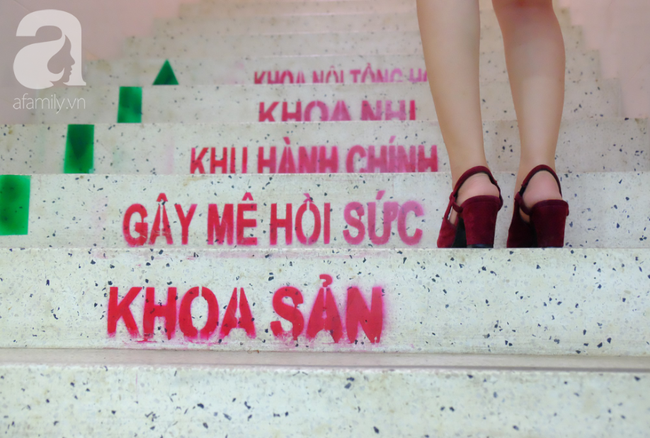 TP.HCM: Đi nhậu về, người đ&agrave;n &ocirc;ng t&aacute; hỏa ph&aacute;t hiện b&eacute; trai bị bỏ trong th&ugrave;ng giấy k&egrave;m lời cầu xin nhận nu&ocirc;i - Ảnh 3.