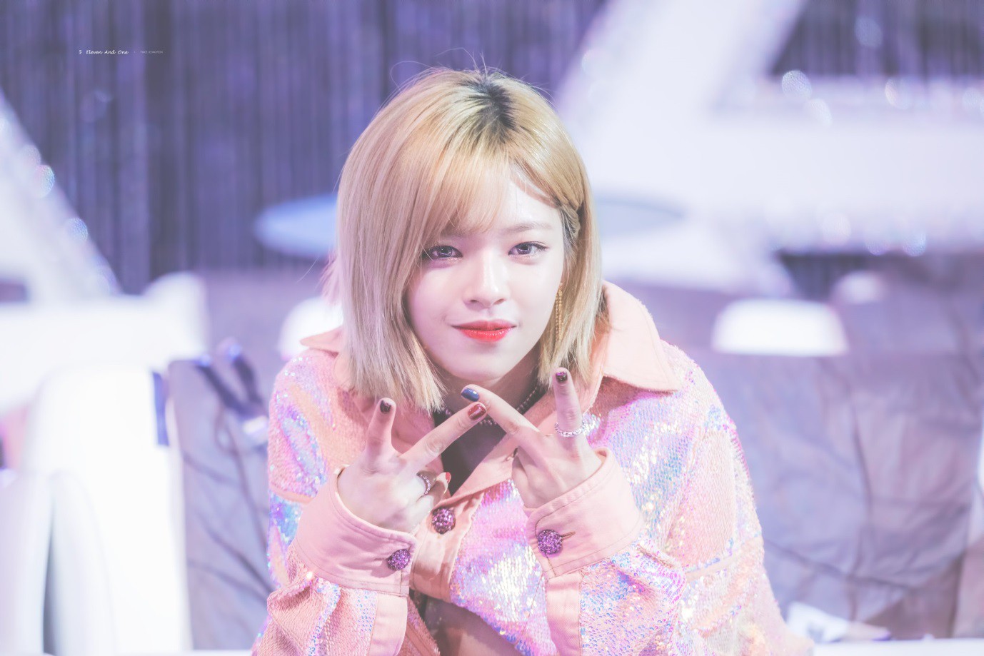 Ai bảo không đội trời chung, TWICE đầy cảm xúc thế này khi xem concert của BlackPink về đây - Ảnh 3. Ai bảo không đội trời chung, TWICE đầy cảm xúc thế này khi xem concert của BlackPink về đây - Ảnh 3.