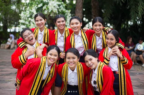 Ngắm loạt nam thần, nữ thần trường Hoàng gia Thái Lan ngày tốt nghiệp: Con nhà giàu, học giỏi đúng là cực phẩm! - Ảnh 18.