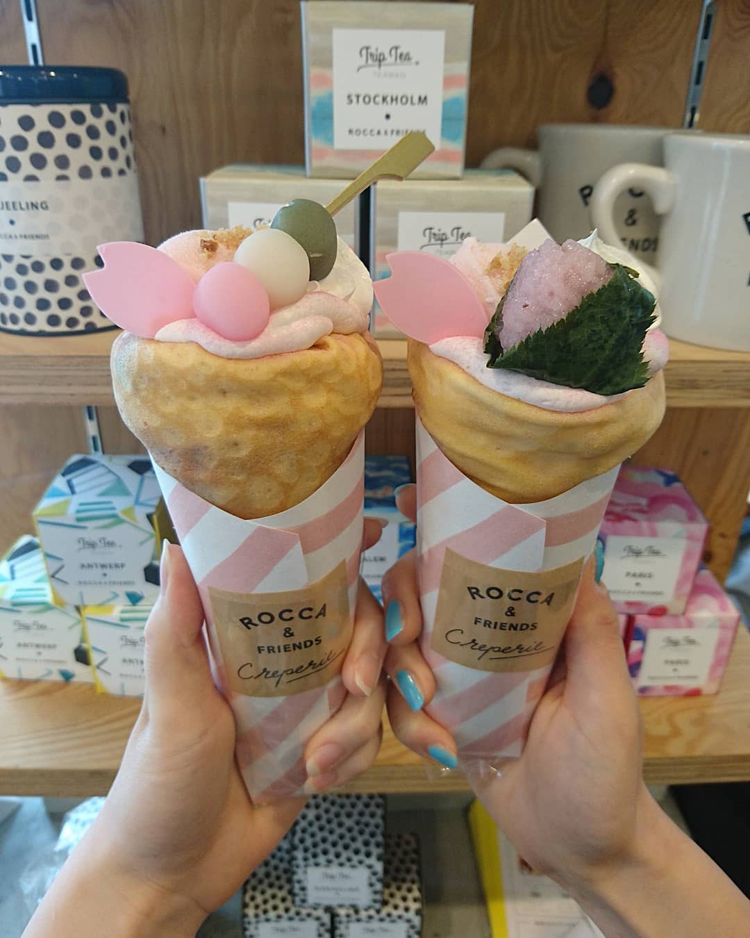 Chỉ từ bánh crepe mà cửa hàng này đã tạo ra 1001 kiểu thưởng thức, thậm chí ăn cùng pate gan, đồ chua như ở Việt Nam - Ảnh 3. Chỉ từ bánh crepe mà cửa hàng này đã tạo ra 1001 kiểu thưởng thức, thậm chí ăn cùng pate gan, đồ chua như ở Việt Nam - Ảnh 3.