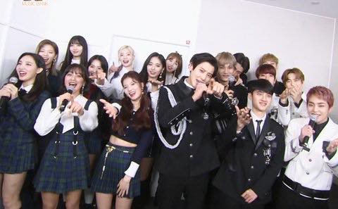 Cyber-creations: EXO and TWICE stand beside them! - Picture 2.