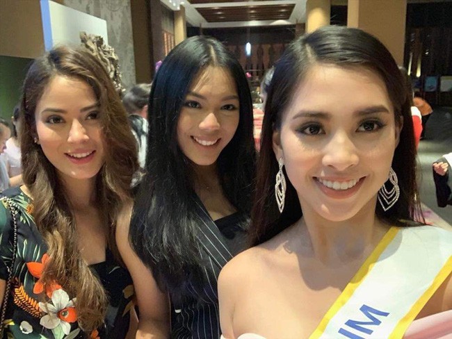 HH Tiểu Vy trang điểm đẹp xuất sắc, lấn át cả dàn thí sinh quốc tế tại Miss World 2018 - Ảnh 1.