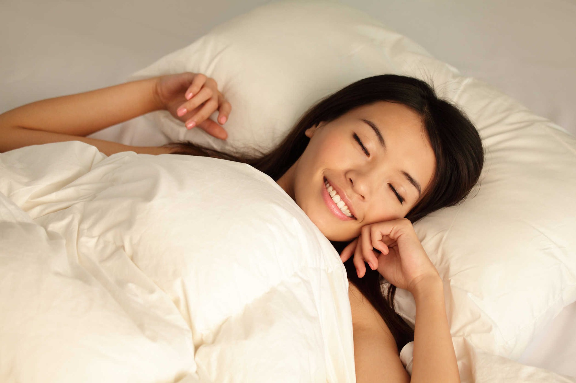 Để vòng 1 không bị chảy xệ thì hội con gái nên tuân thủ 6 nguyên tắc này mỗi ngày - Ảnh 4. Để vòng 1 không bị chảy xệ thì hội con gái nên tuân thủ 6 nguyên tắc này mỗi ngày - Ảnh 4.