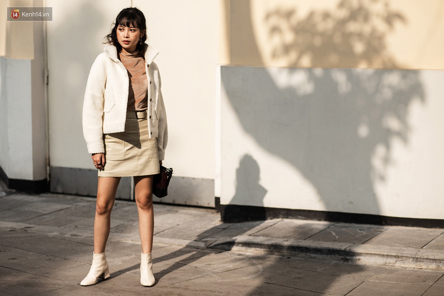 Street style 2 miền: các bạn trẻ cùng lăng xê cho loạt xu hướng hot, set đồ nào cũng trendy và nổi bần bật - Ảnh 10. Street style 2 miền: các bạn trẻ cùng lăng xê cho loạt xu hướng hot, set đồ nào cũng trendy và nổi bần bật - Ảnh 10.