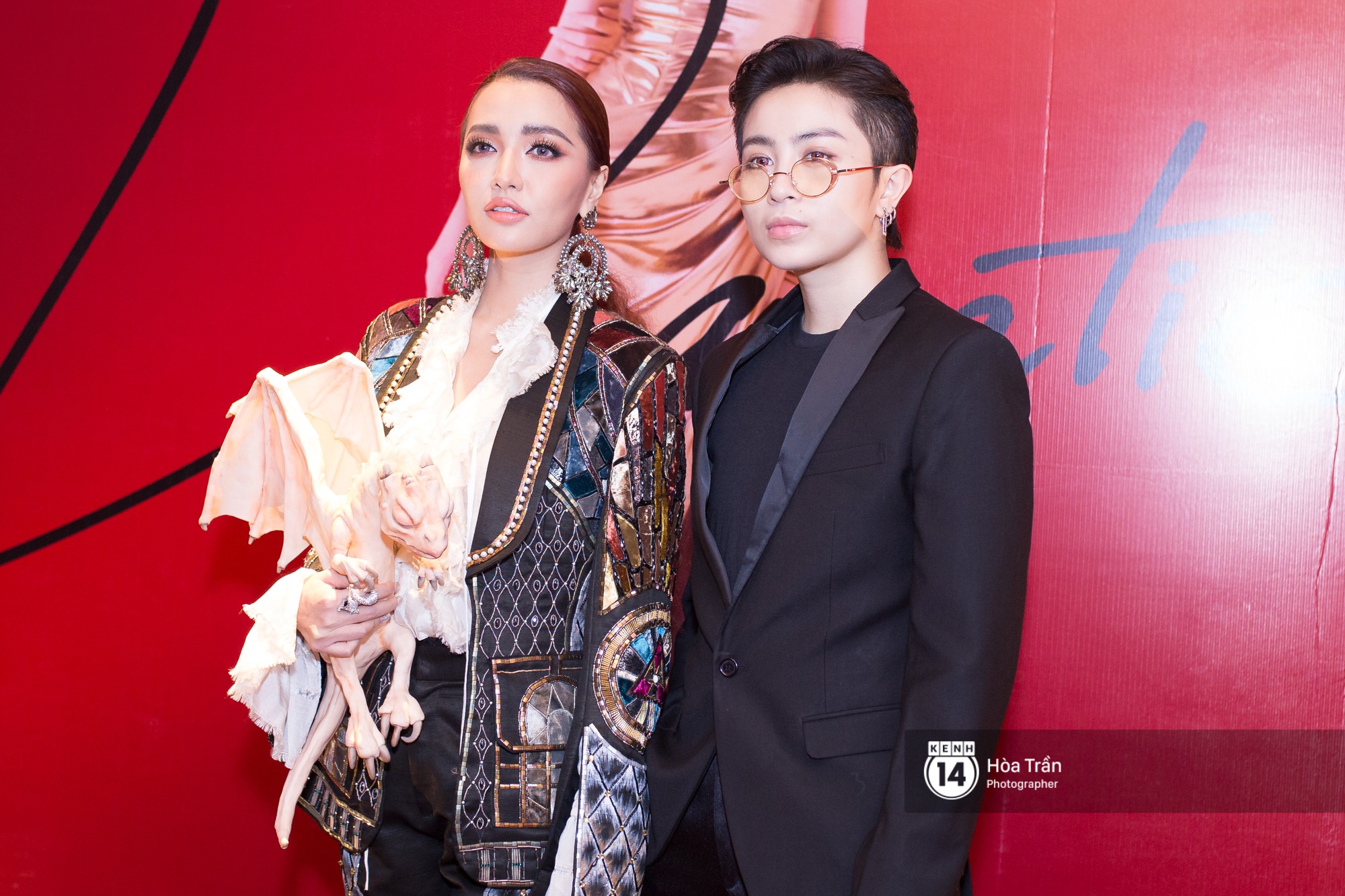 Bích Phương tiết lộ người bạn đặc biệt từ thời thơ ấu làm ý tưởng cho MV Chị Ngả Em Nâng - Ảnh 7. Bích Phương tiết lộ người bạn đặc biệt từ thời thơ ấu làm ý tưởng cho MV Chị Ngả Em Nâng - Ảnh 7.