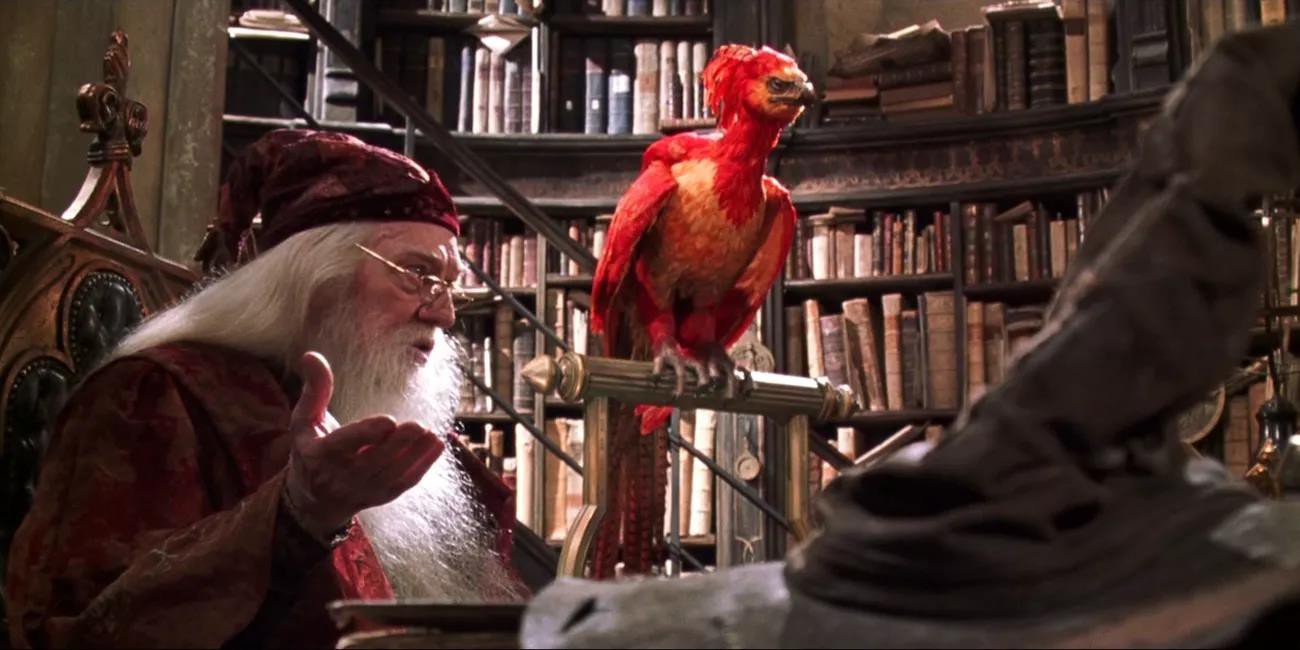 Soi mỏi mắt không hết “trứng phục sinh” trong thế giới phù thuỷ của Fantastic Beasts 2 - Ảnh 2. Soi mỏi mắt không hết “trứng phục sinh” trong thế giới phù thuỷ của Fantastic Beasts 2 - Ảnh 2.