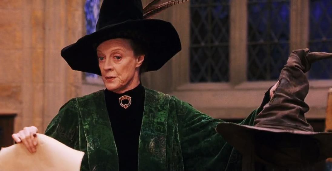 Soi mỏi mắt không hết “trứng phục sinh” trong thế giới phù thuỷ của Fantastic Beasts 2 - Ảnh 7. Soi mỏi mắt không hết “trứng phục sinh” trong thế giới phù thuỷ của Fantastic Beasts 2 - Ảnh 7.