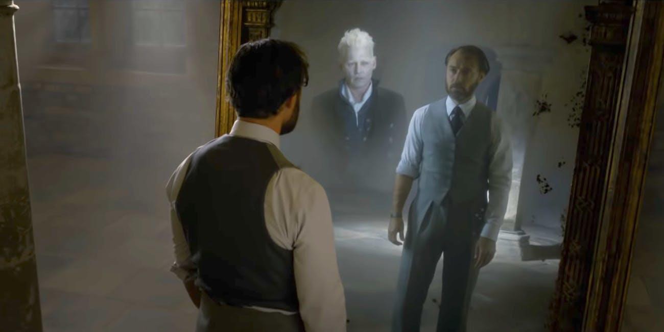 Soi mỏi mắt không hết “trứng phục sinh” trong thế giới phù thuỷ của Fantastic Beasts 2 - Ảnh 15. Soi mỏi mắt không hết “trứng phục sinh” trong thế giới phù thuỷ của Fantastic Beasts 2 - Ảnh 15.