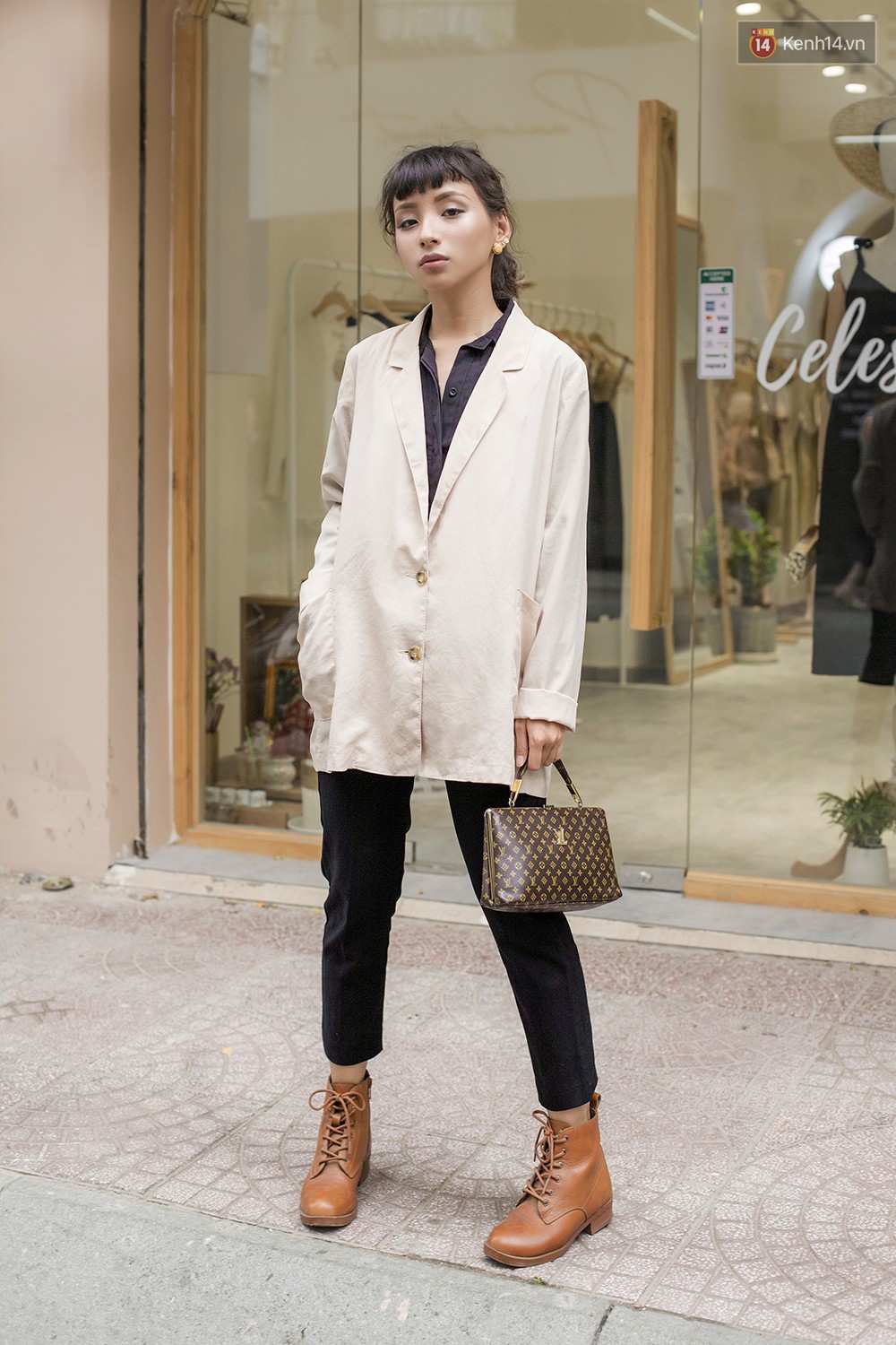 Street style 2 miền: các bạn trẻ cùng lăng xê cho loạt xu hướng hot, set đồ nào cũng trendy và nổi bần bật - Ảnh 5. Street style 2 miền: các bạn trẻ cùng lăng xê cho loạt xu hướng hot, set đồ nào cũng trendy và nổi bần bật - Ảnh 5.