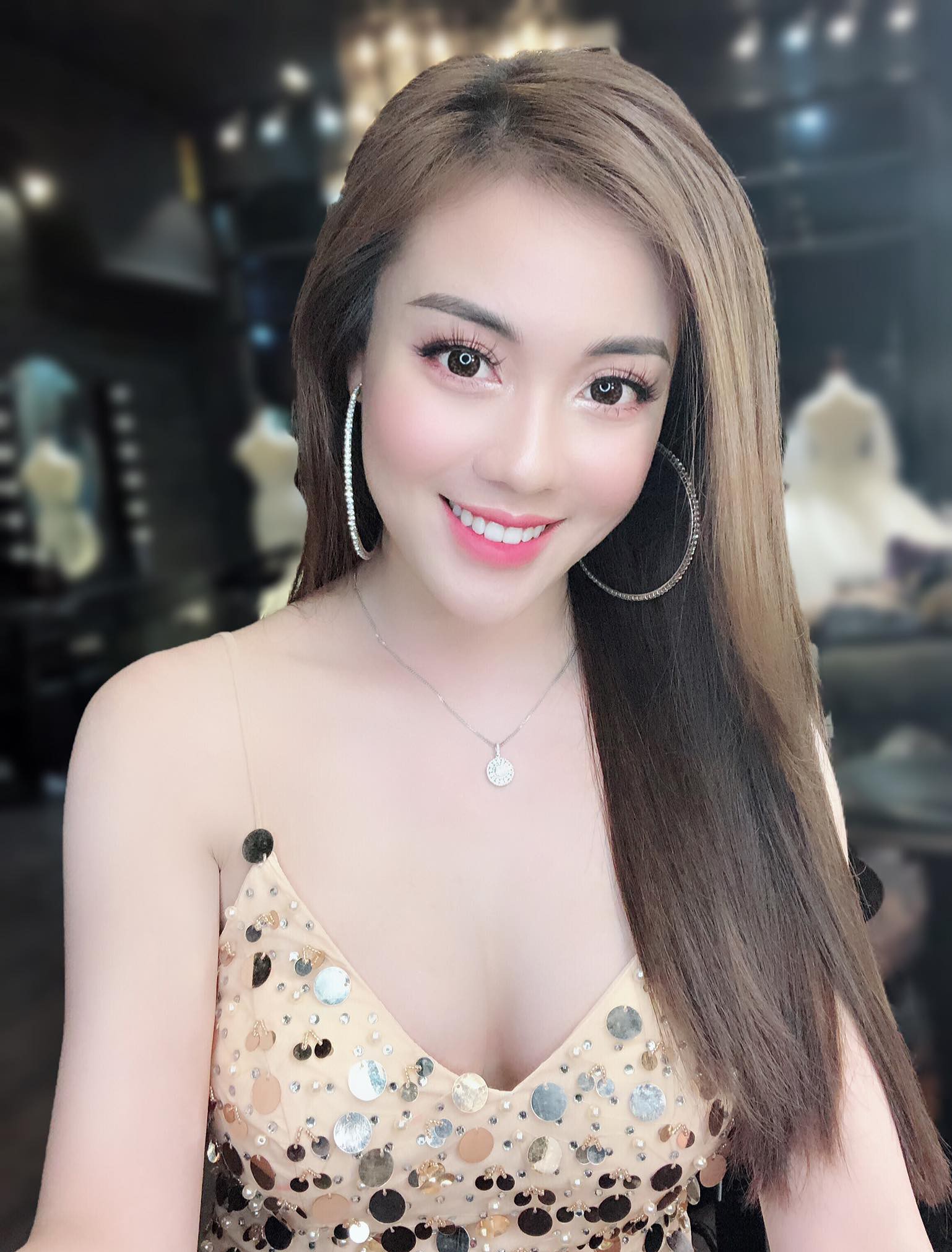 Những cô giáo cực hot trên MXH: Mặt xinh, body nóng bỏng chẳng kém cạnh hot girl