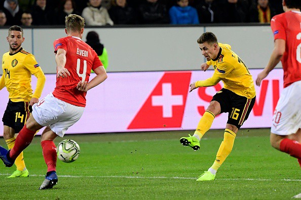Thụy Sĩ 5-2 Bỉ: Đội bóng số 1 thế giới thua ngược không thể tin nổi - Ảnh 1.
