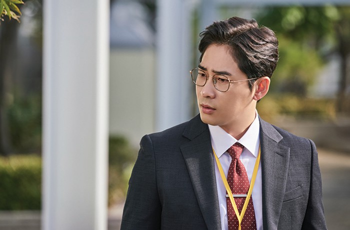 Khi Sếp Tái Sinh: Phim truyền hình công sở mặn mà’’ không kém Thư Ký Kim - Ảnh 3. Khi Sếp Tái Sinh: Phim truyền hình công sở mặn mà’’ không kém Thư Ký Kim - Ảnh 3.