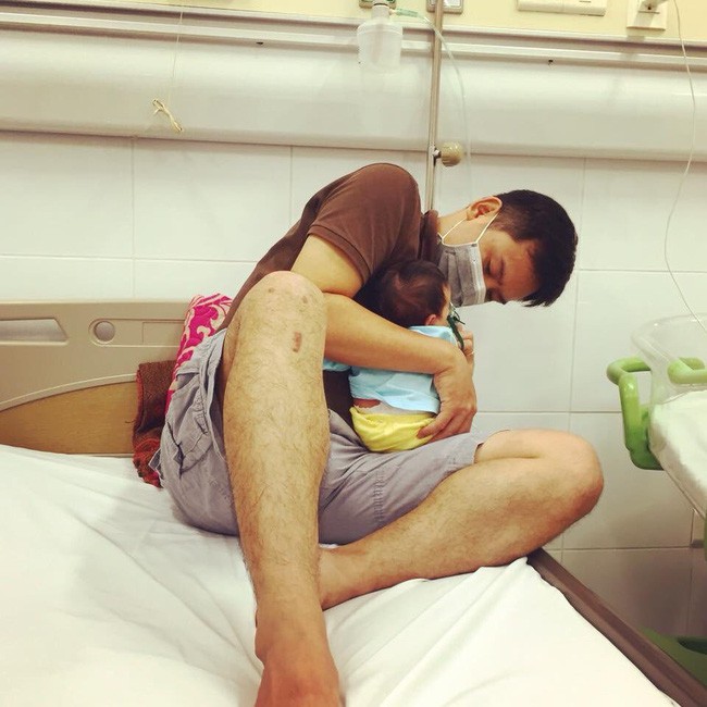 Con 13 ngày tuổi bị nhiễm virus RSV, mẹ Việt cảnh báo: Đằng sau nụ hôn là cánh cửa bệnh viện - Ảnh 3.