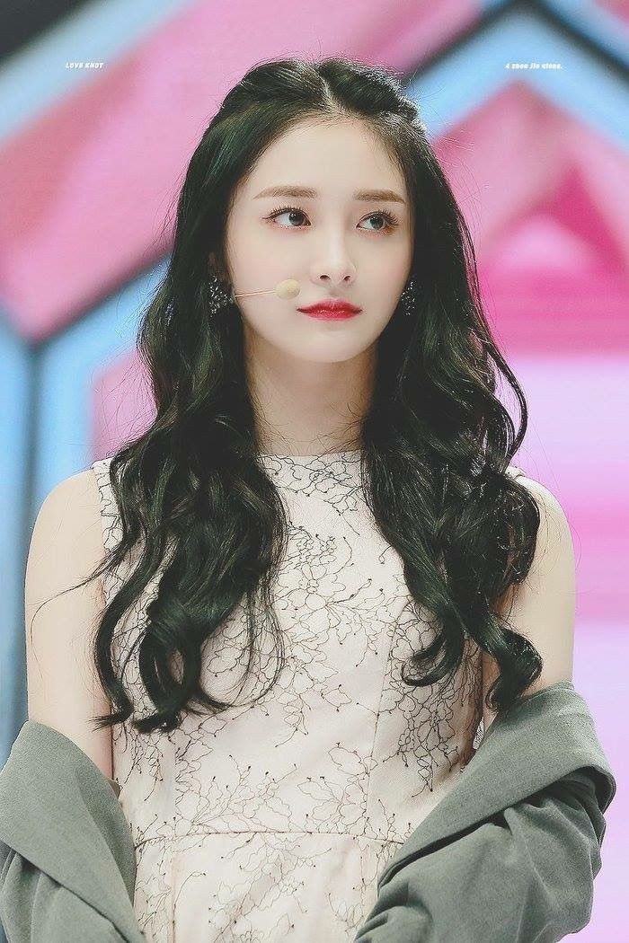 Chẳng cần tham gia buổi thử giọng, những idol Kpop đã lọt vào “mắt xanh” của công ty giải trí theo cách lạ lùng thế này - Ảnh 4. Chẳng cần tham gia buổi thử giọng, những idol Kpop đã lọt vào “mắt xanh” của công ty giải trí theo cách lạ lùng thế này - Ảnh 4.