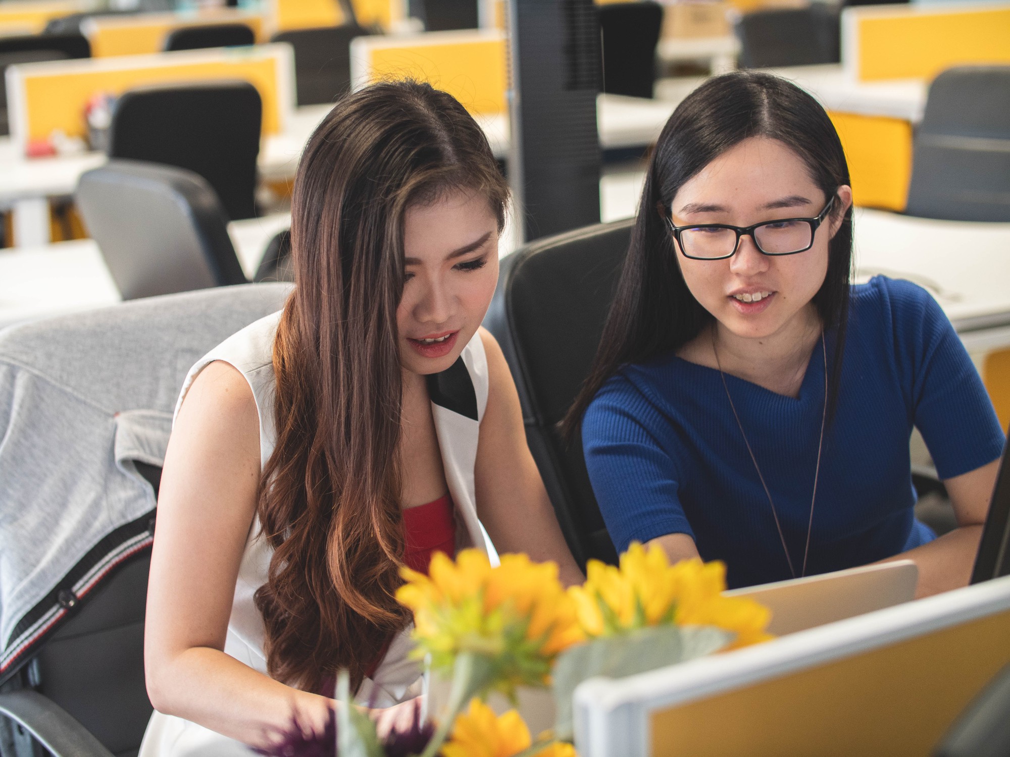 Nỗi lòng du học sinh: Về nước thì bị chê kém cỏi, không nắm cơ hội, ở lại thì bị nói không có trách nhiệm với gia đình - Ảnh 2.