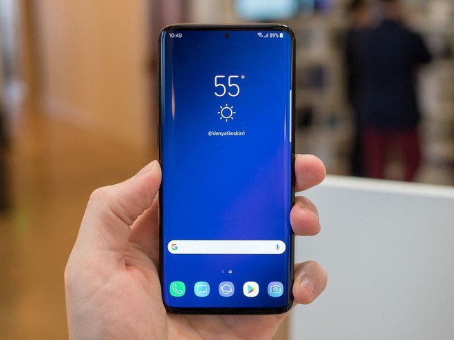 Thiết kế Galaxy S10 với camera selfie gần như tàng hình, màn hình không viền căng tràn mọng nước - Ảnh 2.