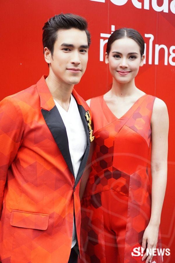 Top 7 cặp đôi hot nhất Thái Lan: Người vừa là rich kid vừa giỏi cả đôi, kẻ có mối tình ngang trái như phim - Ảnh 3.
