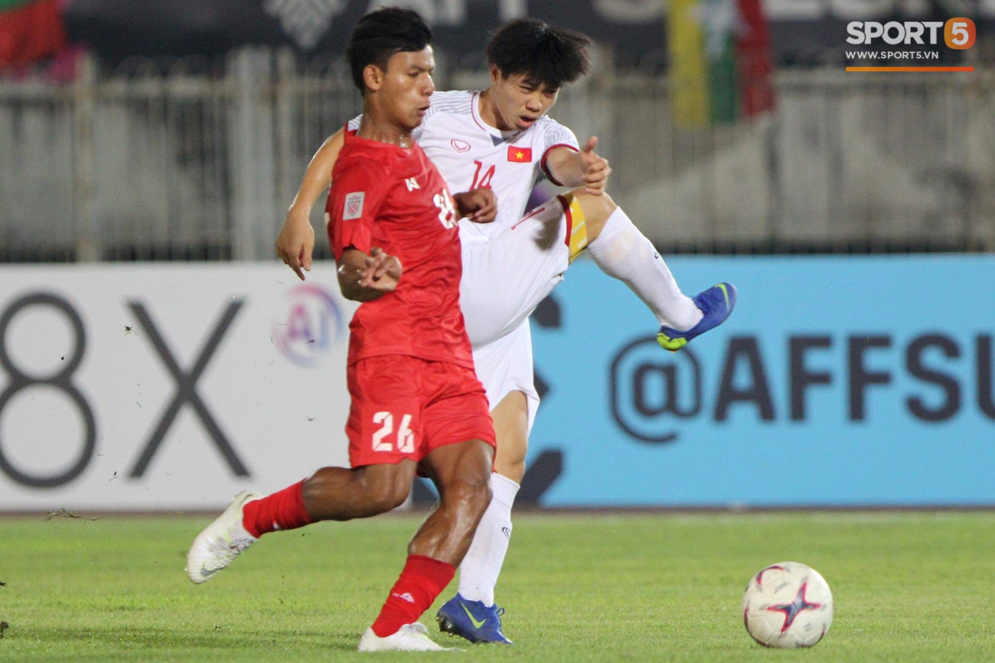 Lý giải nguyên nhân vì sao tuyển Việt Nam sút trượt liên tiếp trong trận đấu với Myanmar - Ảnh 2.
