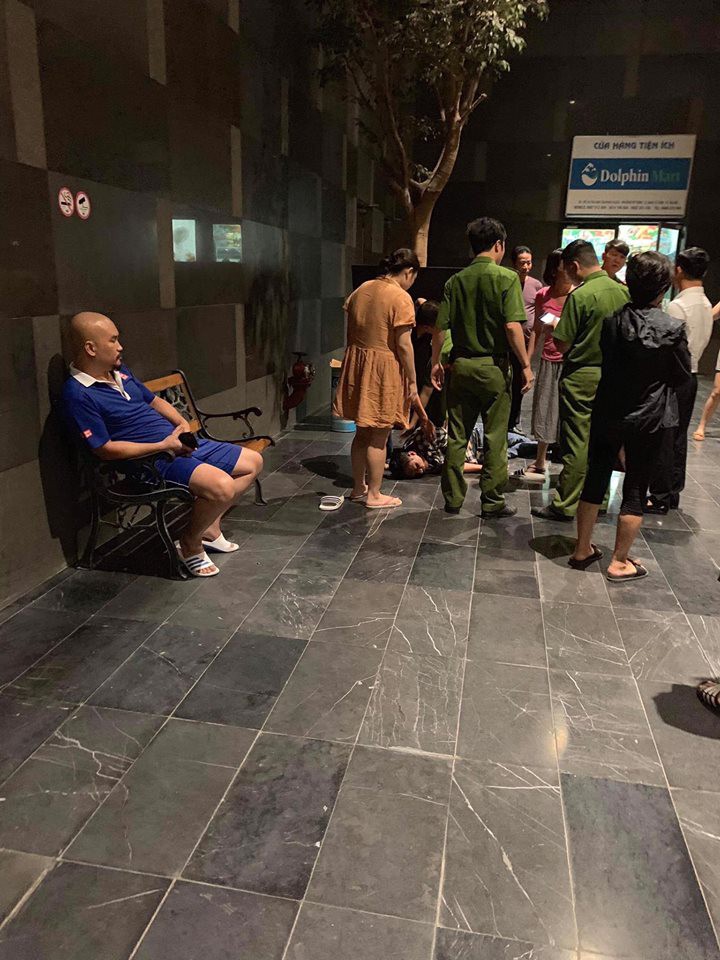 Hai vợ chồng chủ căn hộ 5 sao ở Hà Nội tố bị trưởng ban quản trị tòa nhà hành hung nhập viện - Ảnh 2. Hai vợ chồng chủ căn hộ 5 sao ở Hà Nội tố bị trưởng ban quản trị tòa nhà hành hung nhập viện - Ảnh 2.