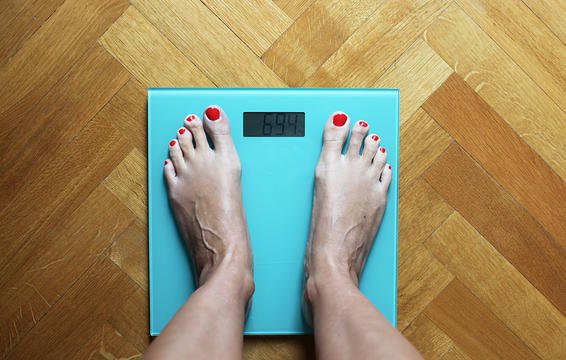 Ti&ecirc;u thụ qu&aacute; nhiều protein g&acirc;y nhiều tổn hại sức khỏe, h&atilde;y đọc ngay những dấu hiệu n&agrave;y để nhận biết kịp thời - Ảnh 4.