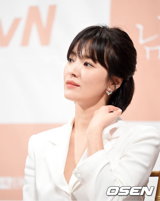 Song Hye Kyo and Park Bo Gum attended the press conference of 