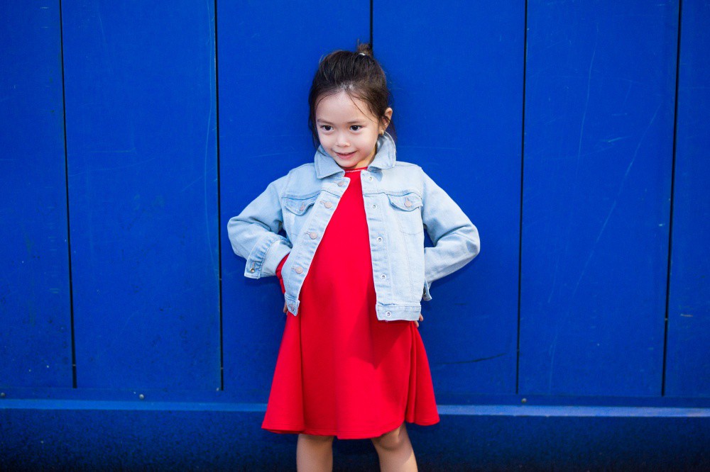 Doan Trang's 4-year-old daughter has been fasanista with her parents, and she has made a new picture Doan Trang's 4-year-old daughter has been fasanista with her parents, and she has made a new picture
