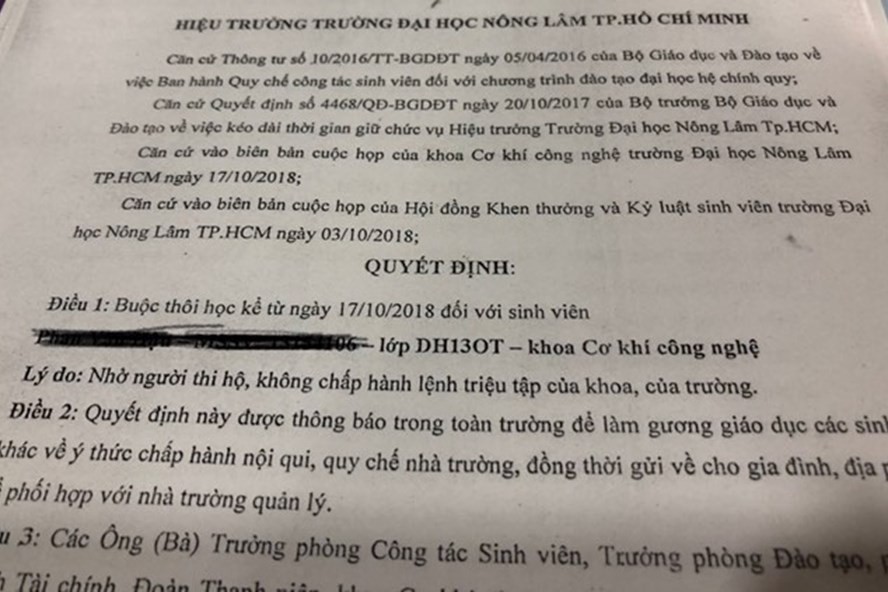 Hàng loạt sinh viên bị đình chỉ học 1 năm hoặc buộc thôi học vì nhờ người thi hộ - Ảnh 1. Hàng loạt sinh viên bị đình chỉ học 1 năm hoặc buộc thôi học vì nhờ người thi hộ - Ảnh 1.