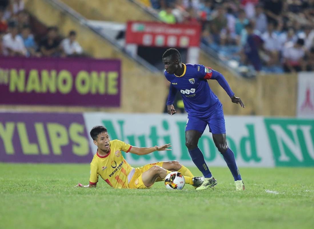 Ngoại binh hay nhất V.League rời Bùi Tiến Dũng để đến với đội bóng của Mạnh gắt - Ảnh 3. Ngoại binh hay nhất V.League rời Bùi Tiến Dũng để đến với đội bóng của Mạnh gắt - Ảnh 3.
