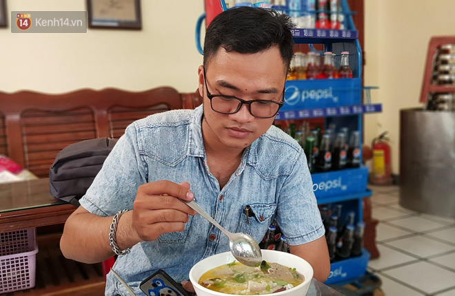 Đ&agrave; Nẵng ph&aacute;t động phong tr&agrave;o d&ugrave;ng muỗng kh&ocirc;ng r&atilde;nh: Chủ c&aacute;c qu&aacute;n ăn đường phố n&oacute;i g&igrave;? - Ảnh 6.