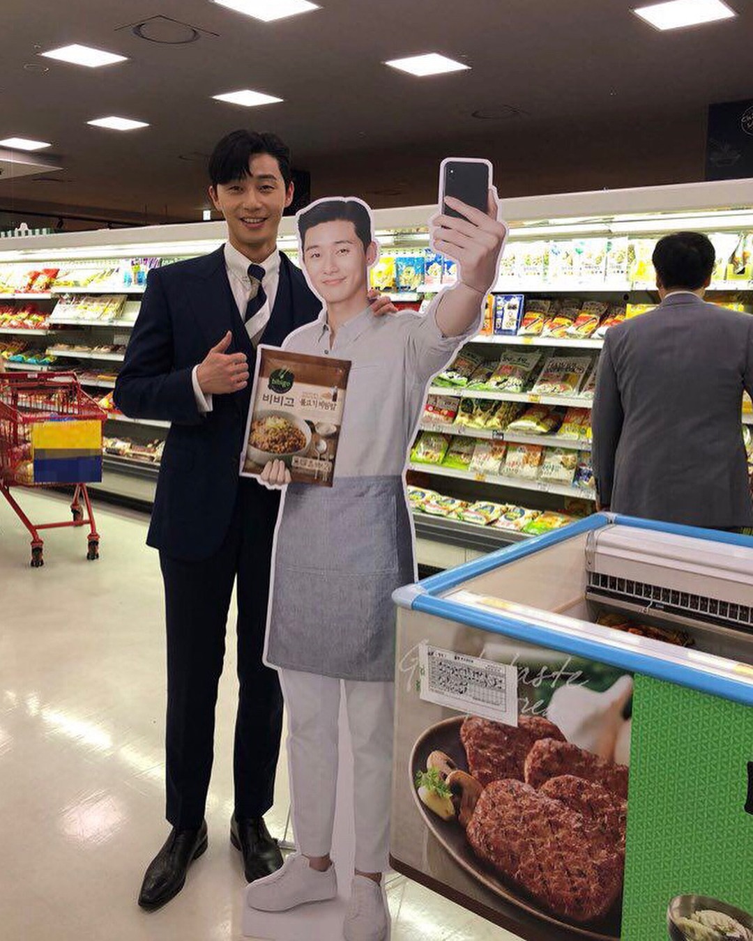 Một từ để nói về ngoại hình Park Seo Joon dạo này: Suy nhược! - Ảnh 5. Một từ để nói về ngoại hình Park Seo Joon dạo này: Suy nhược! - Ảnh 5.
