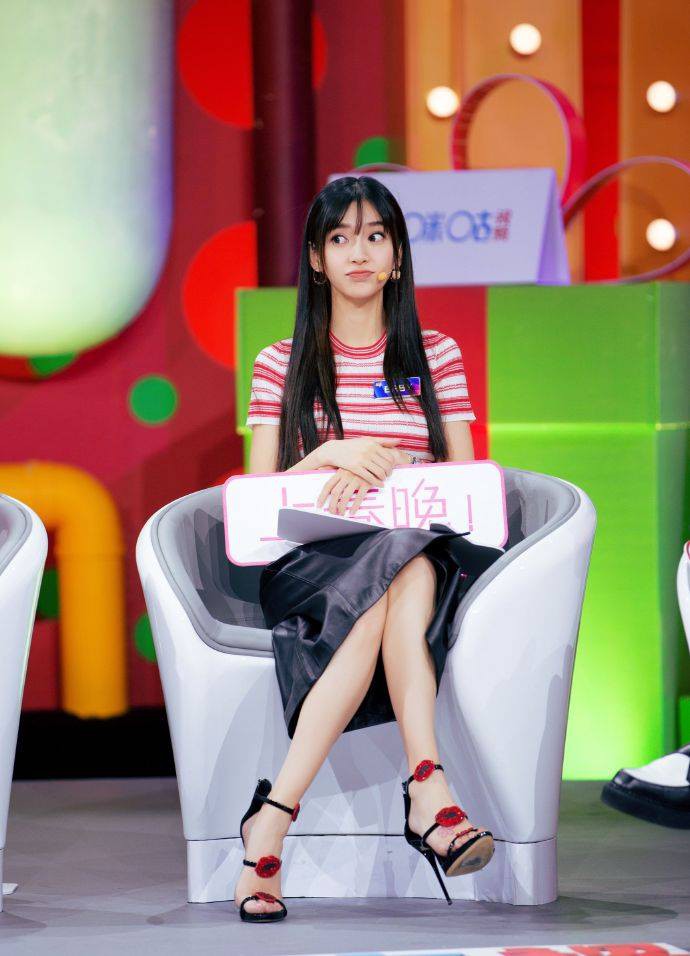 Angela Baby xuất hiện rạng ngời sau tin đồn ly hôn Huỳnh Hiểu Minh - Ảnh 4. Angela Baby xuất hiện rạng ngời sau tin đồn ly hôn Huỳnh Hiểu Minh - Ảnh 4.