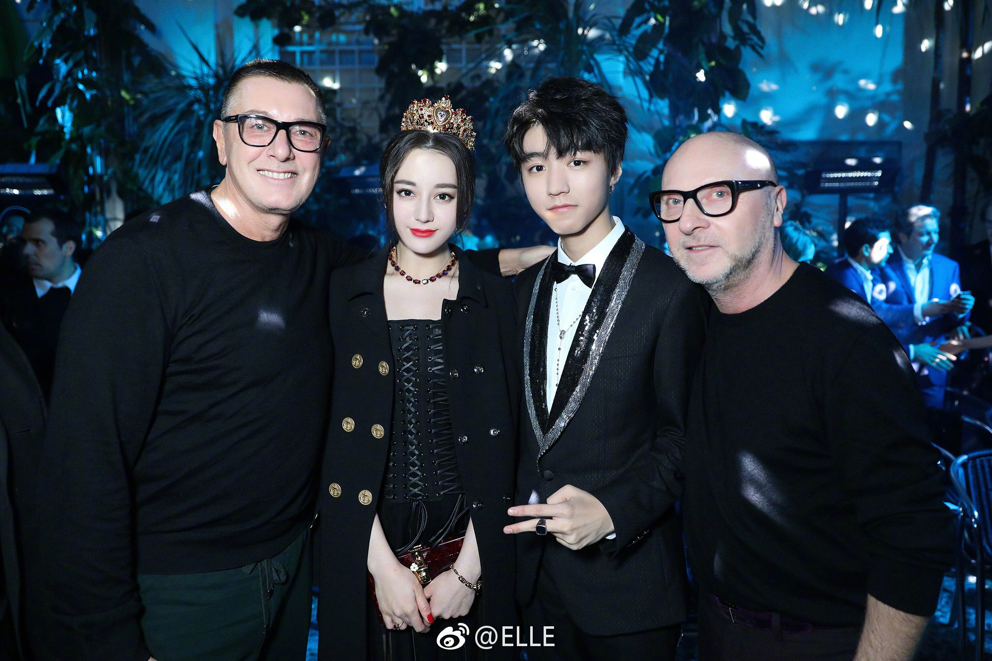 Bộ đôi NTK Dolce & Gabbana vẫn bị dân mạng Trung Quốc ném đá tới tấp dù đã đăng video xin lỗi chính thức - Ảnh 1. Bộ đôi NTK Dolce & Gabbana vẫn bị dân mạng Trung Quốc ném đá tới tấp dù đã đăng video xin lỗi chính thức - Ảnh 1.