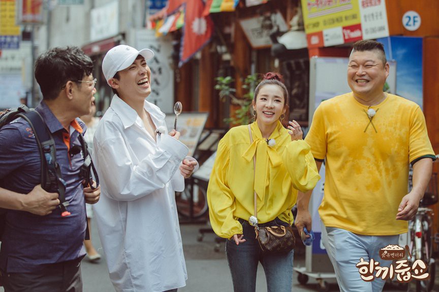 Sao nữ Hàn Quốc khi bị nhắc tới tình cũ trên show thực tế: Người vui vẻ, kẻ bật khóc - Ảnh 11. Sao nữ Hàn Quốc khi bị nhắc tới tình cũ trên show thực tế: Người vui vẻ, kẻ bật khóc - Ảnh 11.