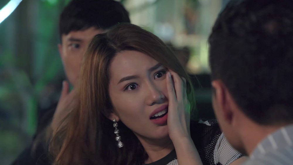 Hân Gạo Nếp Gạo Tẻ - Cô gái ăn tát toàn diện nhất màn ảnh Việt 2018 - Ảnh 2. Hân Gạo Nếp Gạo Tẻ - Cô gái ăn tát toàn diện nhất màn ảnh Việt 2018 - Ảnh 2.
