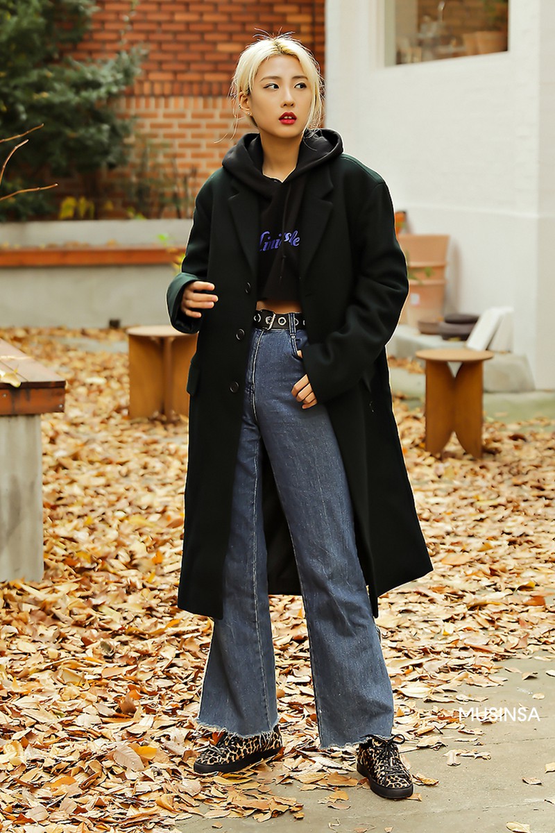 Street style giới trẻ Hàn tuần qua chính là từ điển lên đồ chuẩn mốt cho những cô nàng thích style mì ăn liền - Ảnh 10. Street style giới trẻ Hàn tuần qua chính là từ điển lên đồ chuẩn mốt cho những cô nàng thích style mì ăn liền - Ảnh 10.
